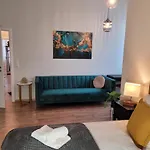 Apartamento T21 - Direkt Im Zentrum Mit Parkplatz